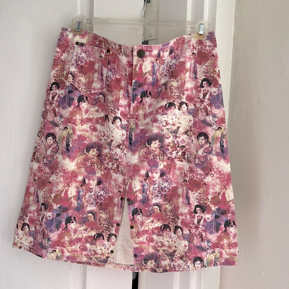 Vivienne Tam 90s/Y2K print skirt!